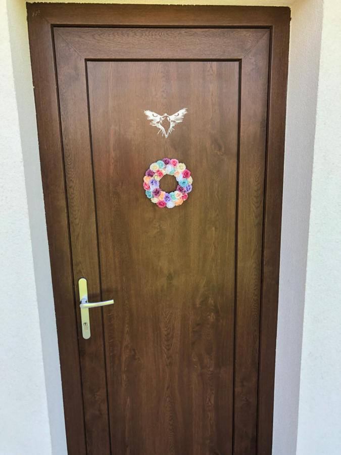 Oelyv Lägenhet Fertőrákos Exteriör bild